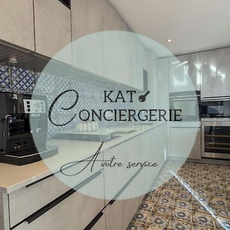 Le 828 : Appartement En Plein Centre De 반느 외부 사진