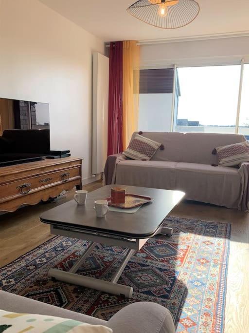 Le 828 : Appartement En Plein Centre De 반느 외부 사진