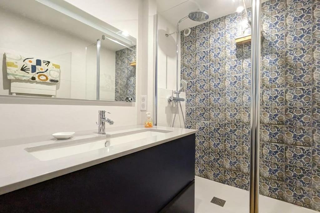 Le 828 : Appartement En Plein Centre De 반느 외부 사진
